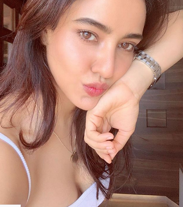 Neha Sharma Instagram Pics
